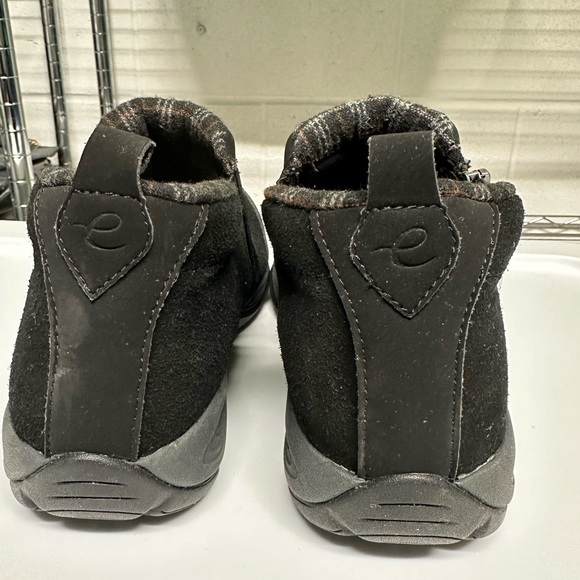 Easy Spirit shoes - Picture 4 of 7